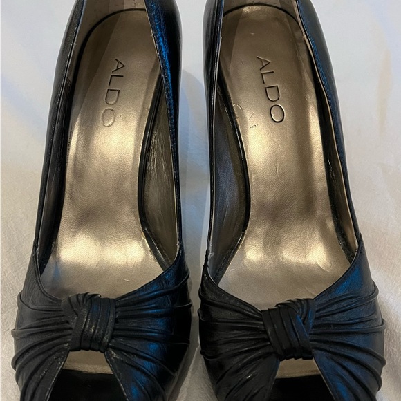ALDO Vintage Inspired Peep-toe High Heel Shoes - Picture 5 of 7